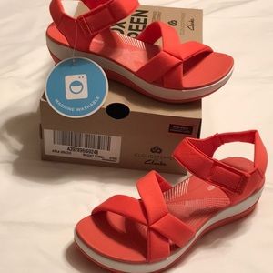 NWT Clarks Sandals
